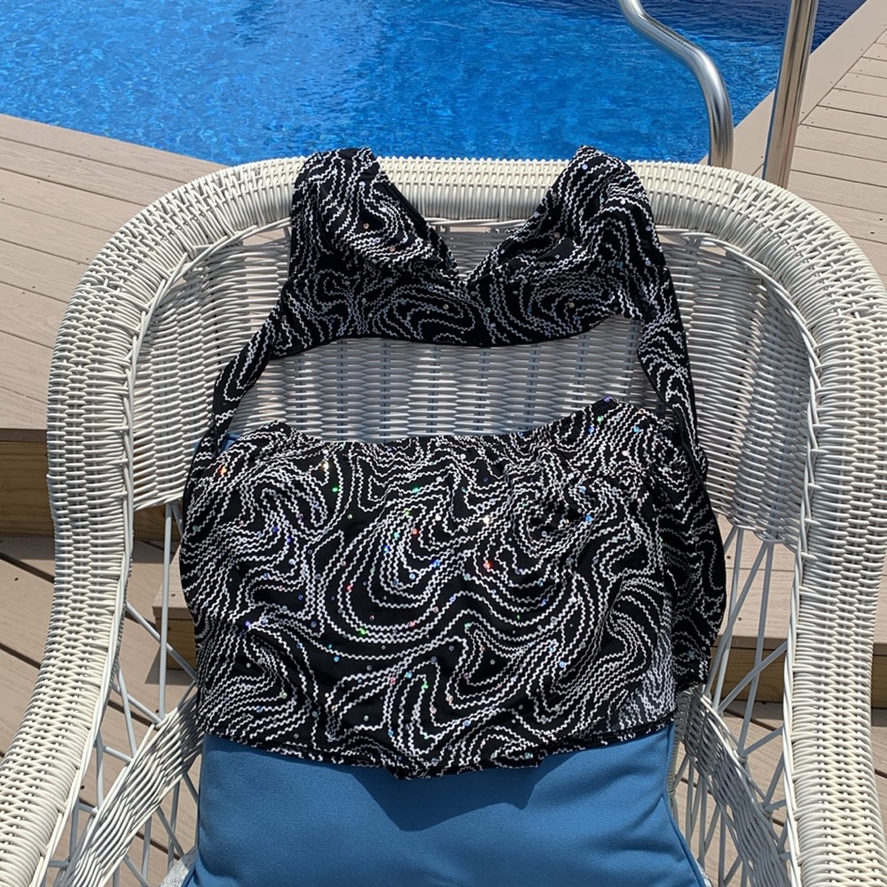Sparkle bikini with attached skirt in black/white.  Size 8.